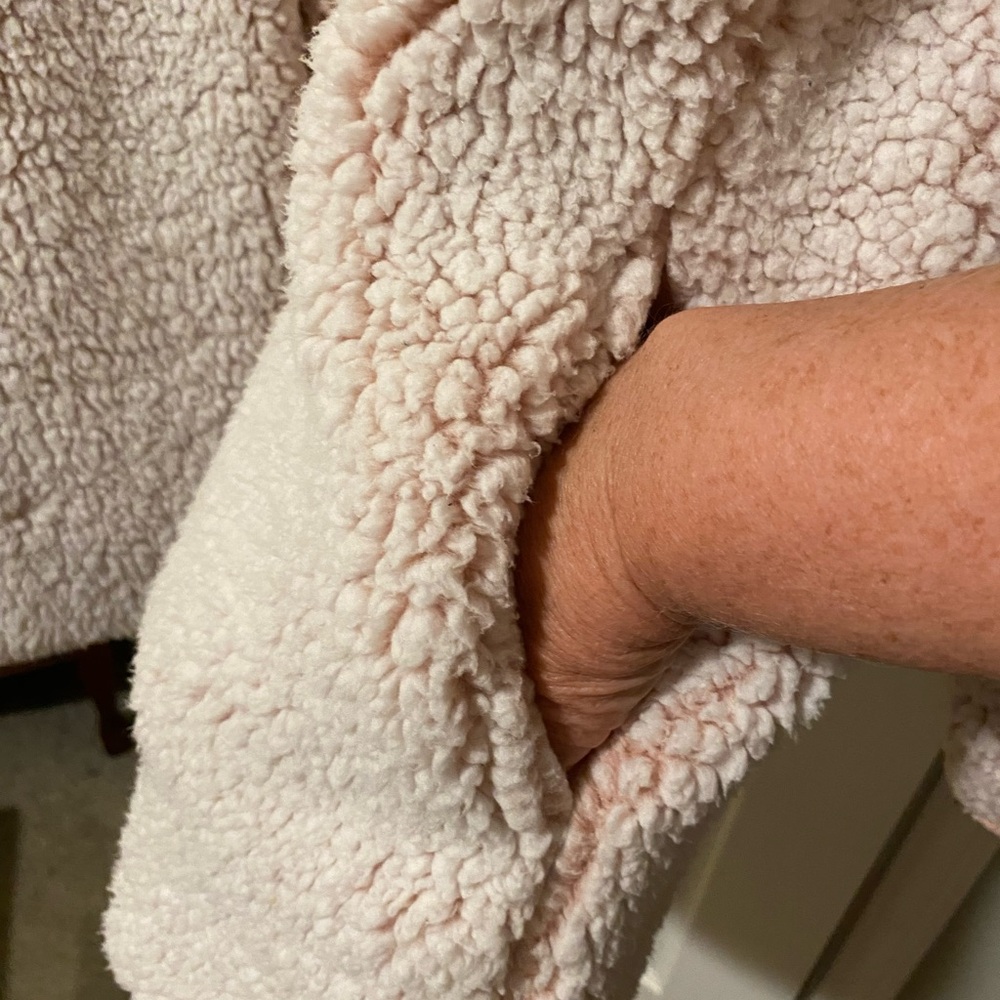 Victoria Secret PINK Cozy Sherpa Jacket - Picture 4 of 4